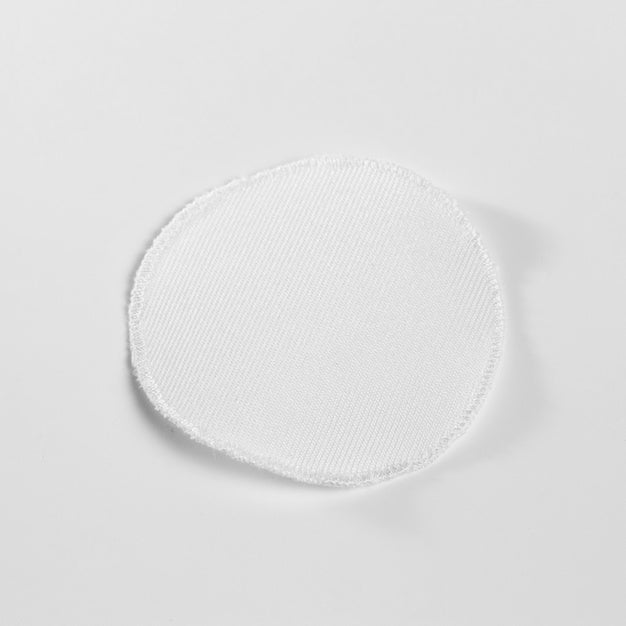 Free White Fabric Clothing Patch Mock-Up Psd