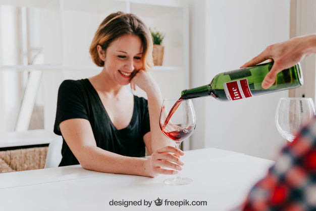 Free Wine Mockup Psd