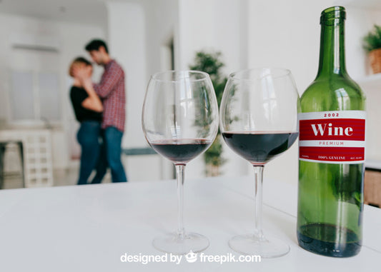 Free Wine Mockup With Seductive Couple Psd