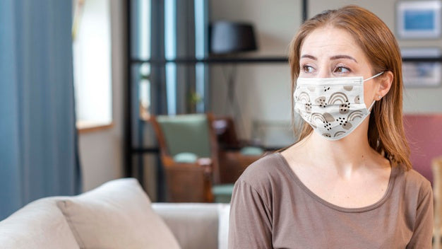 Free Woman With Medical Mask Concept Mock-Up Psd