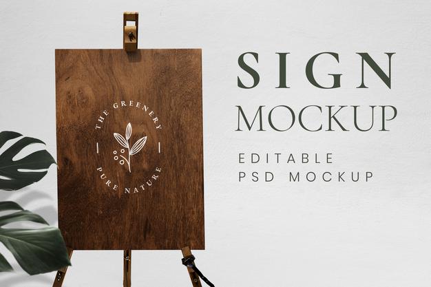 Free Wooden Board Easel Sign Mockup With Stand Psd